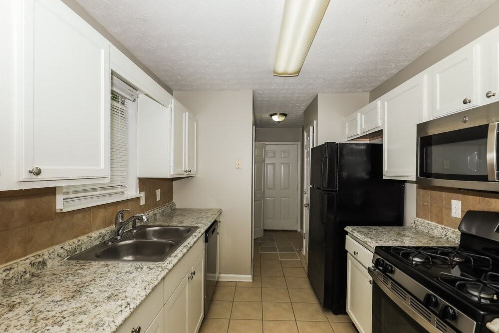 50 Wake Rd - Photo 7 of 16