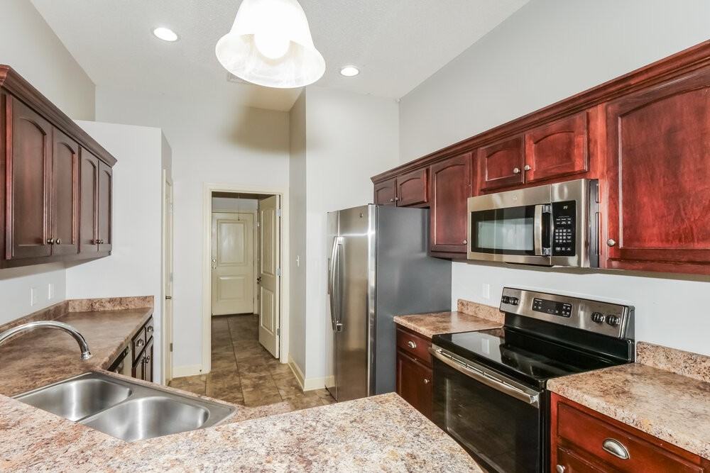 3835 Farm Pond Cv E - Photo 7 of 17