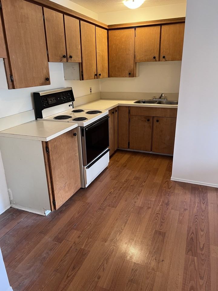 1672 Cedar Road #3 - Photo 4 of 10