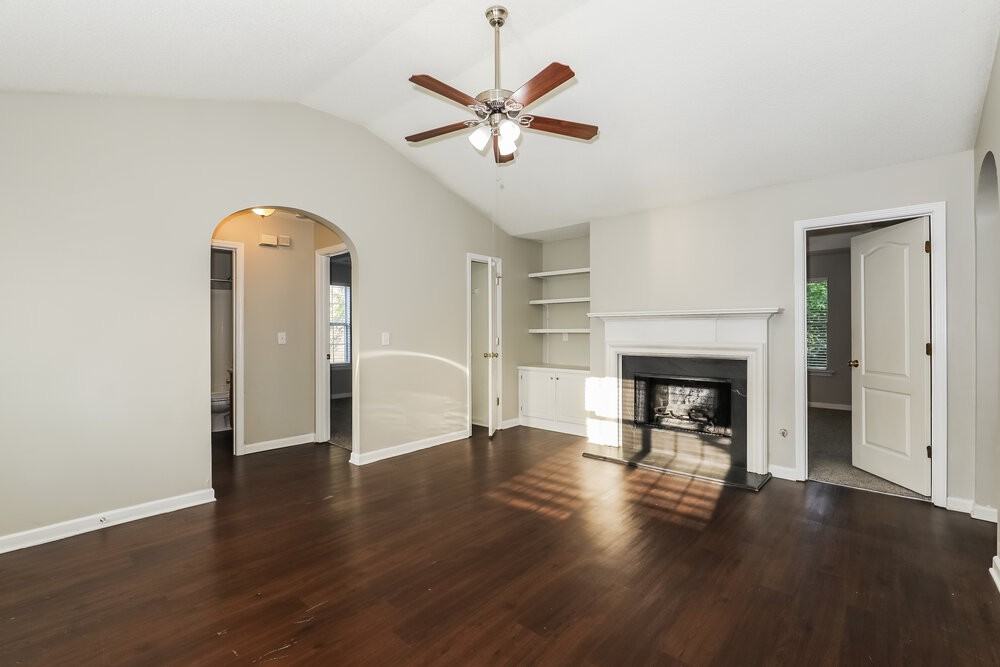 507 Creekview Overlook - Photo 3 of 16