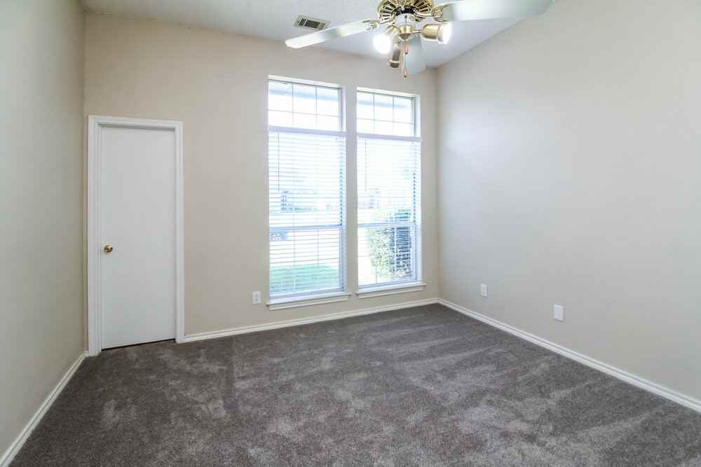 1211 Old Knoll Dr - Photo 7 of 16