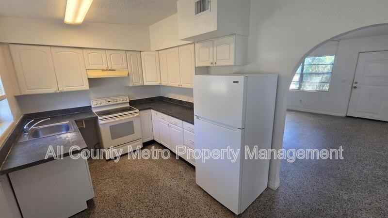 1220 Linda Ln - Photo 7 of 15