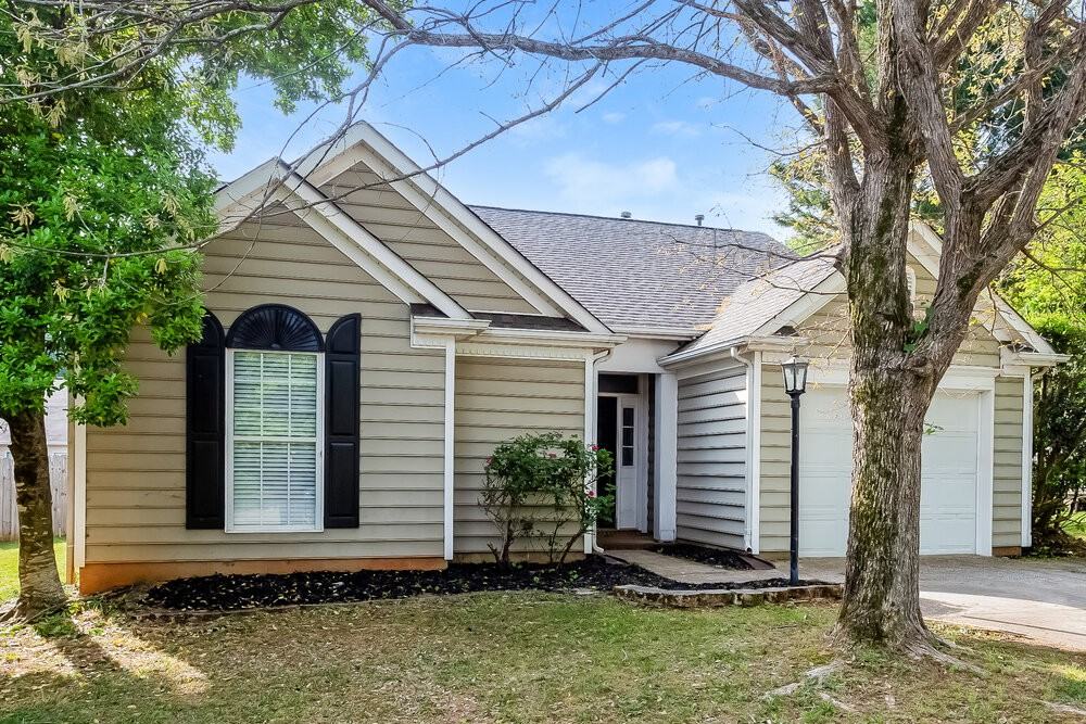 10404 Milstead Ct - Photo 3 of 16