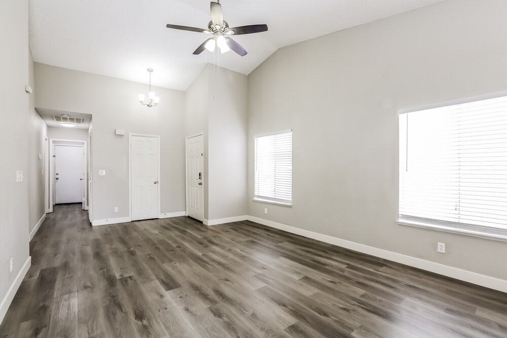 4361 Faberge Ave - Photo 3 of 16
