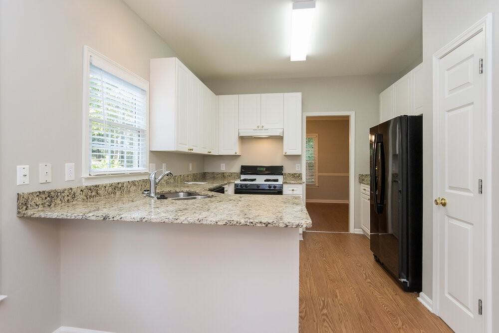 4527 Avion Park - Photo 5 of 16