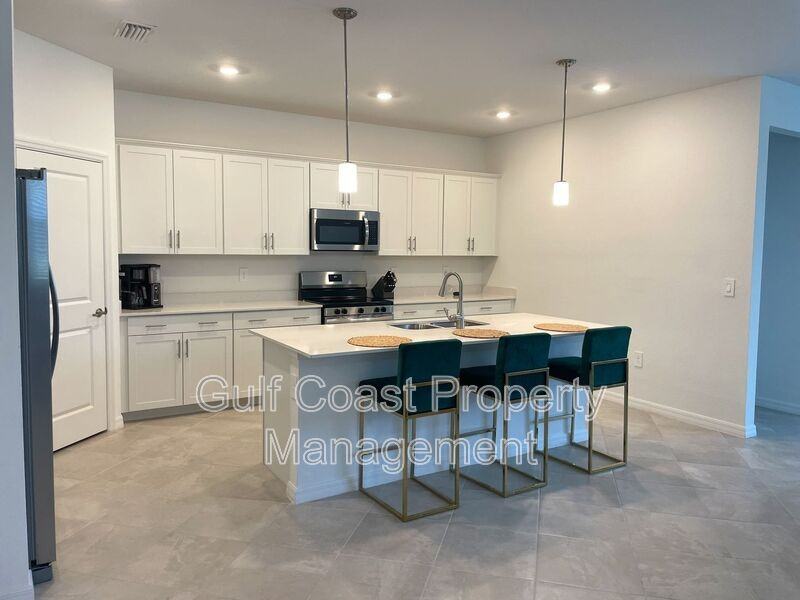 11308 Pinot Dr - Photo 5 of 35