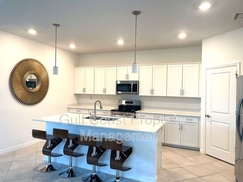 11141 Pinot Dr - Photo 3 of 39