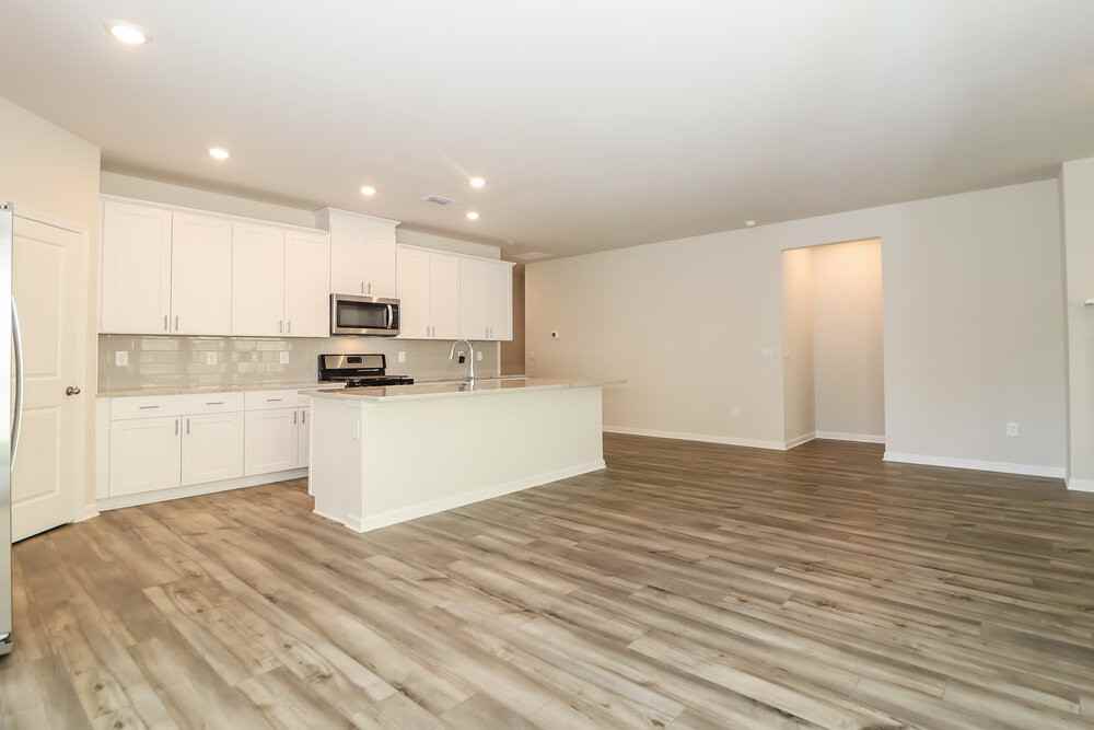 376 Magnolia Dr - Photo 5 of 16