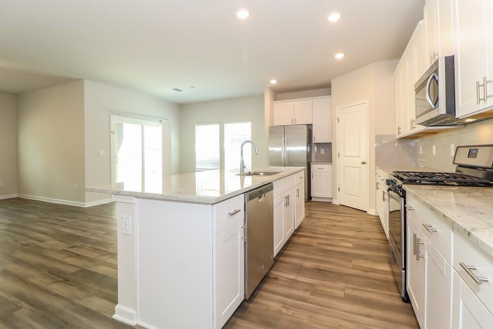 376 Magnolia Dr - Photo 6 of 16