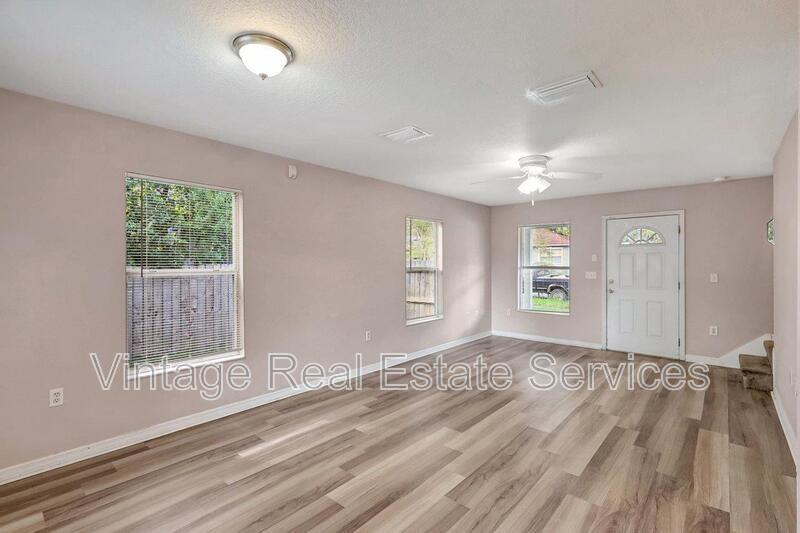 720 Newton Ave S - Photo 2 of 18