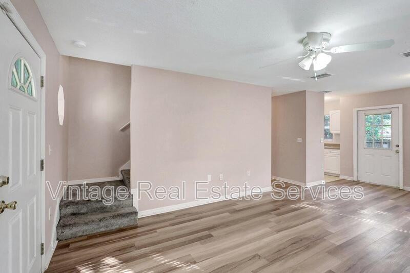 720 Newton Ave S - Photo 3 of 18