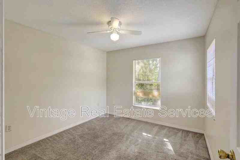 720 Newton Ave S - Photo 7 of 18