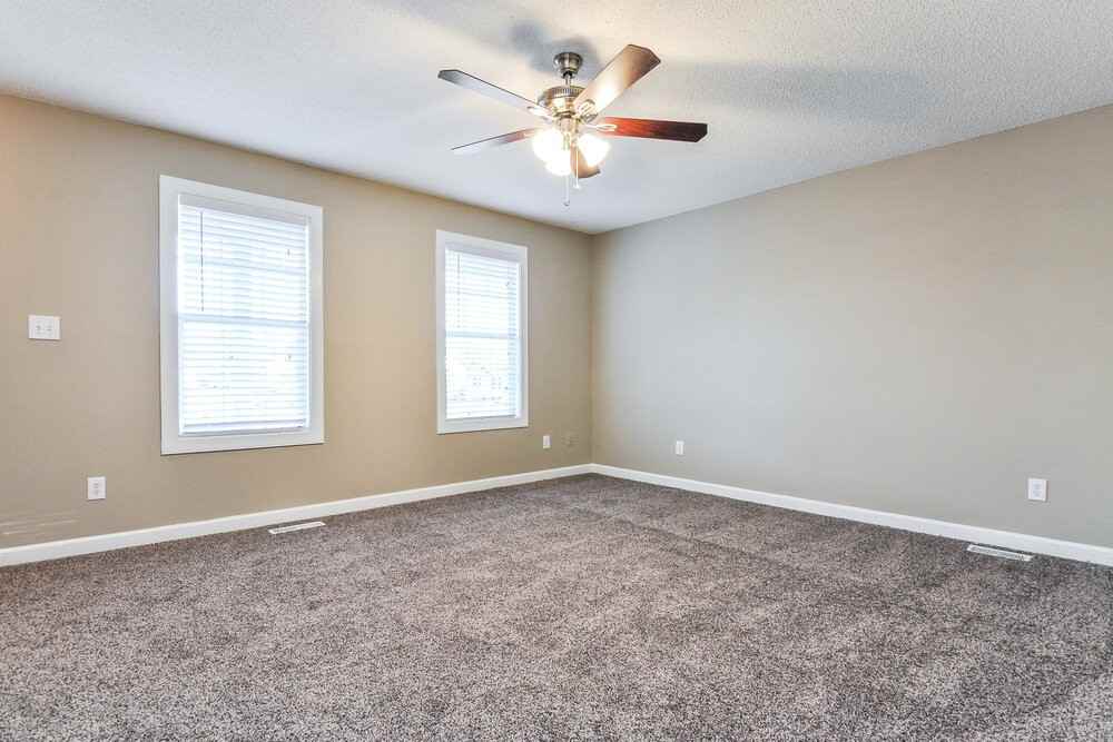 101 Mayfair Ct - Photo 3 of 14