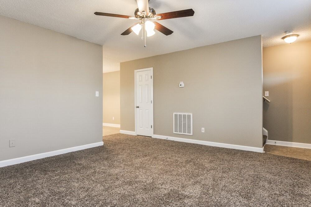 101 Mayfair Ct - Photo 5 of 14