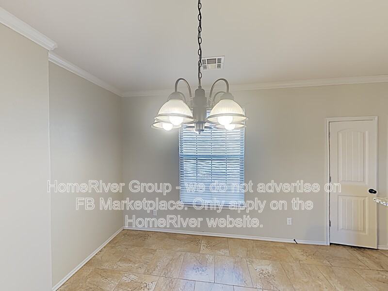 2206 Brook Dr - Photo 4 of 19