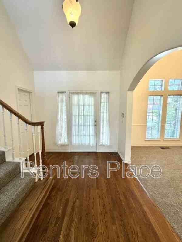 8523 S 70th East Ave - Photo 3 of 26