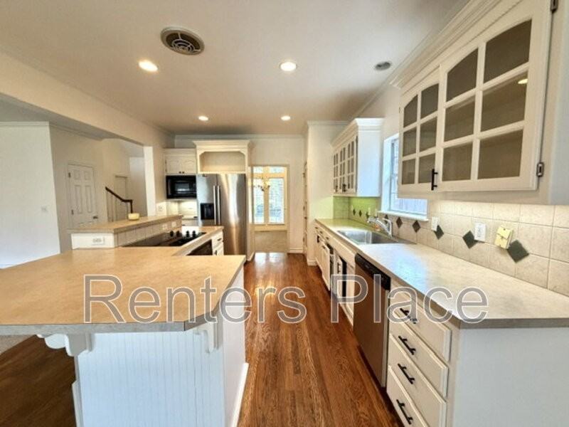 8523 S 70th East Ave - Photo 7 of 26