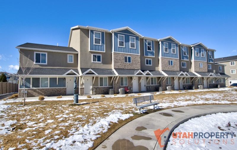 8172 N Broken Spoke Ln #8172 - Photo 3 of 19