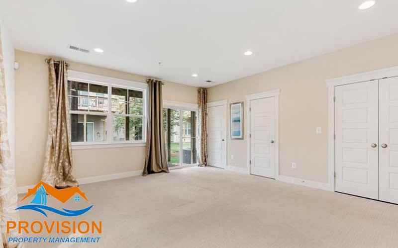 7802 Five Oaks Ct - Photo 2 of 27