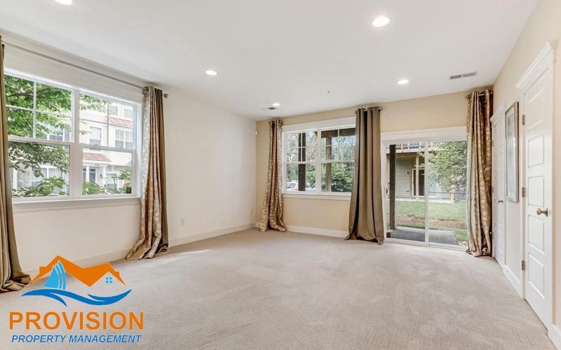 7802 Five Oaks Ct - Photo 4 of 27