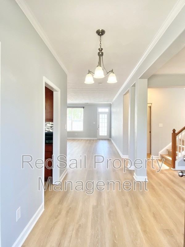 9 Rockingham Dr - Photo 2 of 27