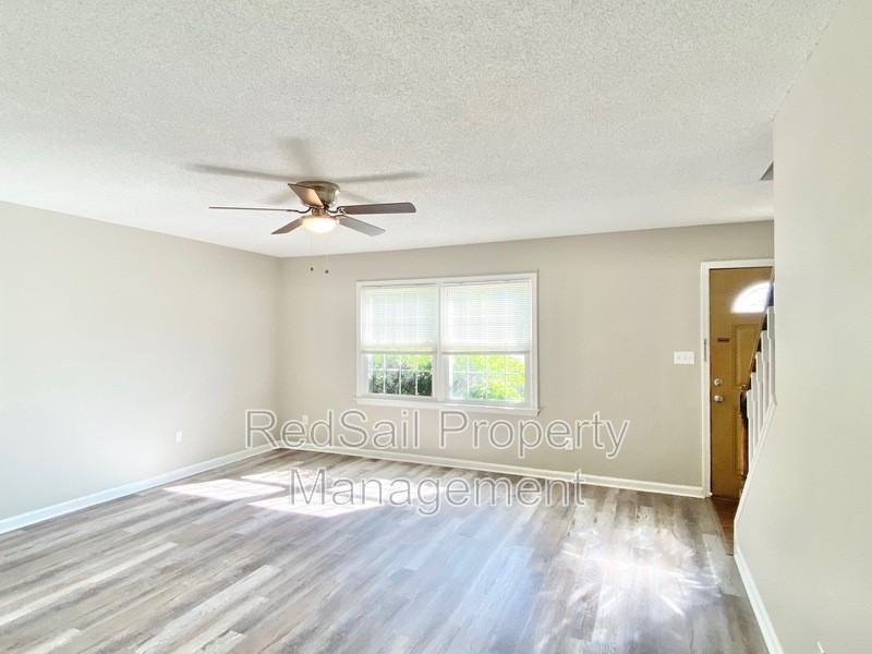 376 Susan Constant Dr - Photo 6 of 21