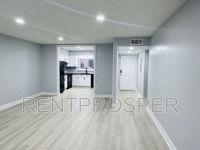 4267 S Semoran Blvd #14 - Photo 5 of 15