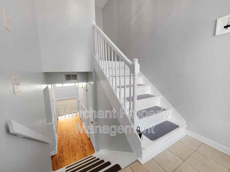 5 Briarcreek Pl - Photo 4 of 27