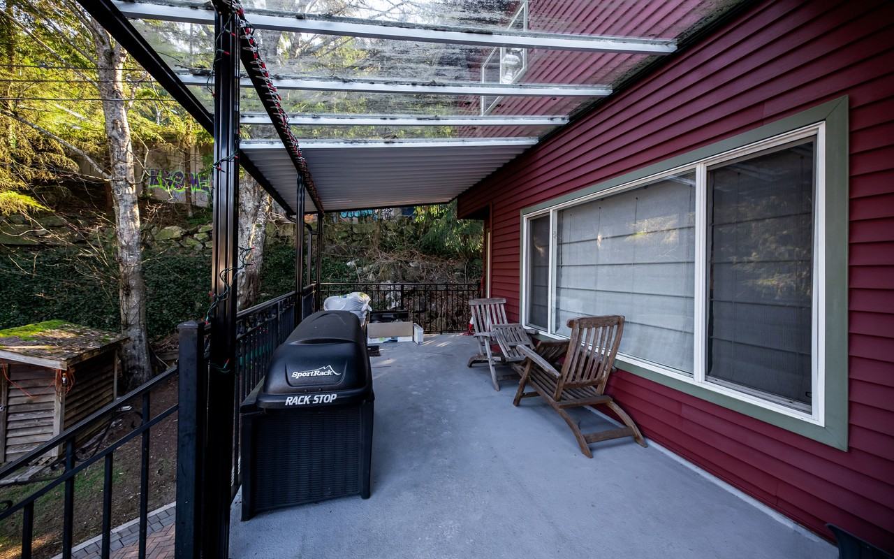 6330 Argyle Avenue - Photo 3 of 28