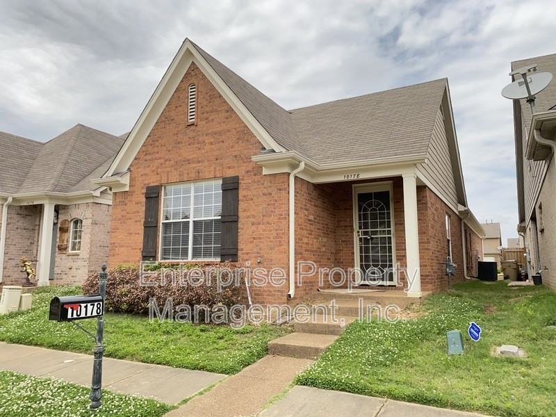 10178 Sterling Ridge Dr - Photo 2 of 11