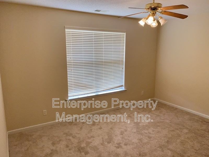 10178 Sterling Ridge Dr - Photo 7 of 11