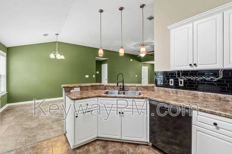 3124 Saint Charles Ave - Photo 7 of 24