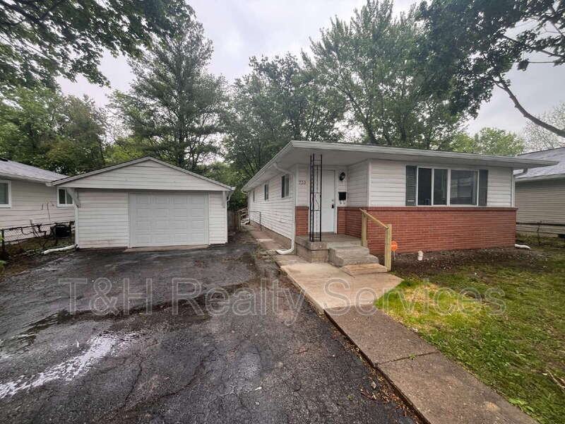 739 Temperance Ave - Photo 3 of 22