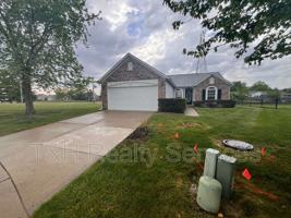 featured image of 4448 Victory Cir