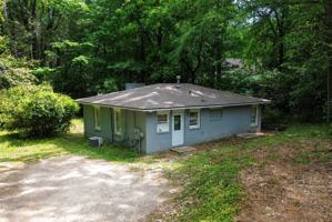 featured image of 1315 Azalea Dr