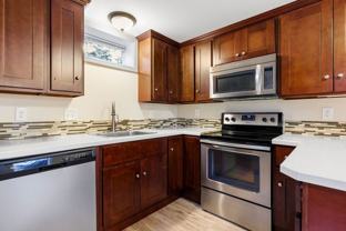 4430 Ne 78th Ave #B - Photo 1 of 1