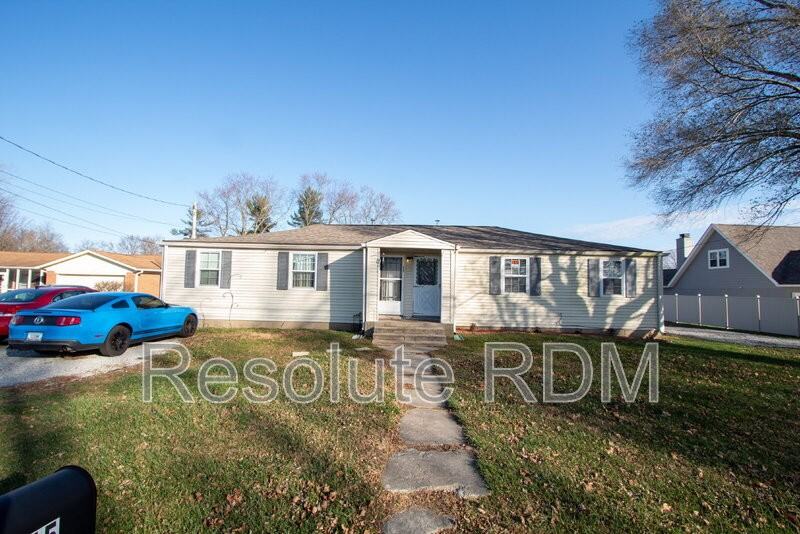4155 Country Ln - Photo 3 of 23