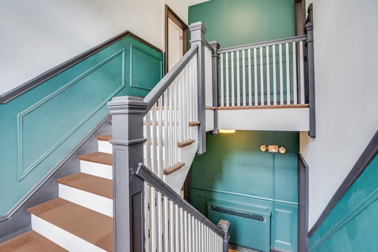 Whitney Court - Photo 7 of 41