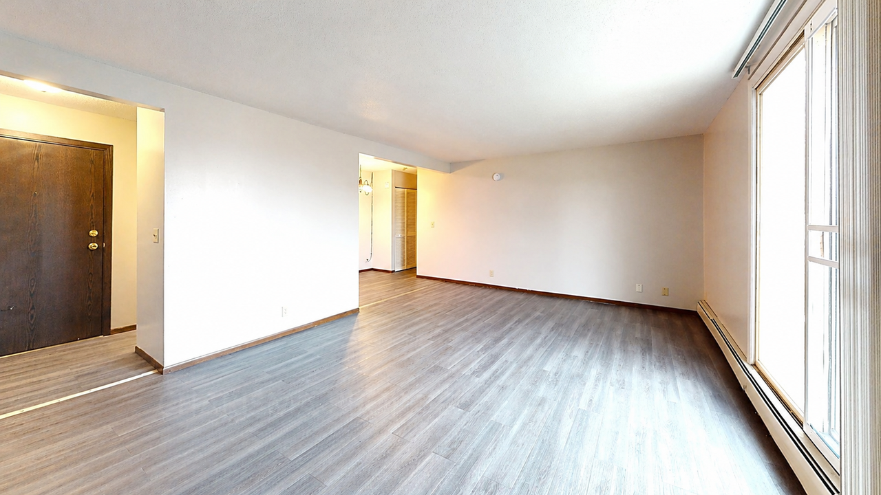 111 N Cleveland Ave - Photo 2 of 21