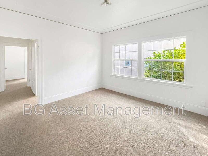 1000 E 33rd St #301 - Photo 6 of 14