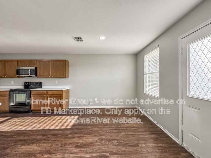 2801 Sonora Ln - Photo 4 of 20