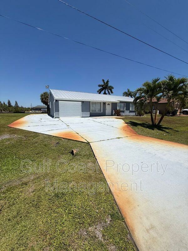 9354 Newnan Cir - Photo 4 of 30