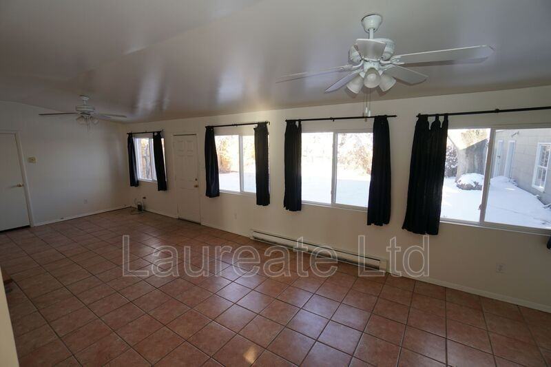 1818 S Dahlia St - Photo 7 of 27