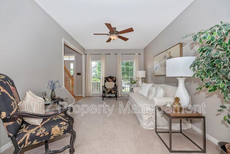 104 Capricorn Rd - Photo 3 of 50