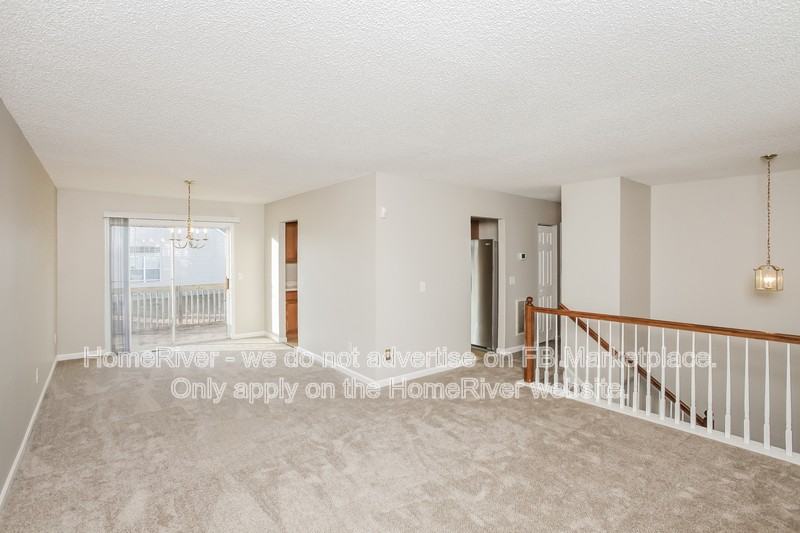 301 Sandpine Cir - Photo 3 of 18