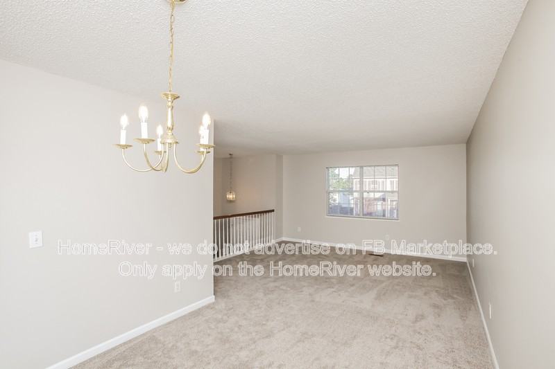 301 Sandpine Cir - Photo 4 of 18