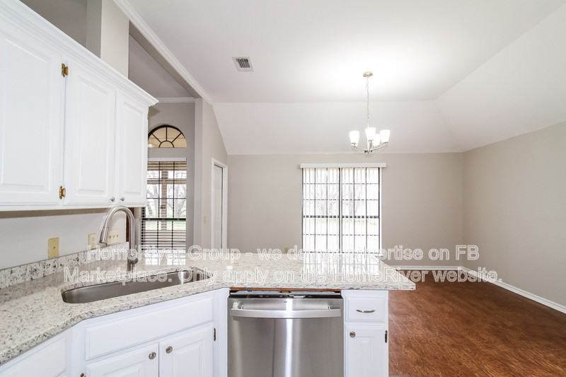 701 Sw 153rd St - Photo 6 of 18