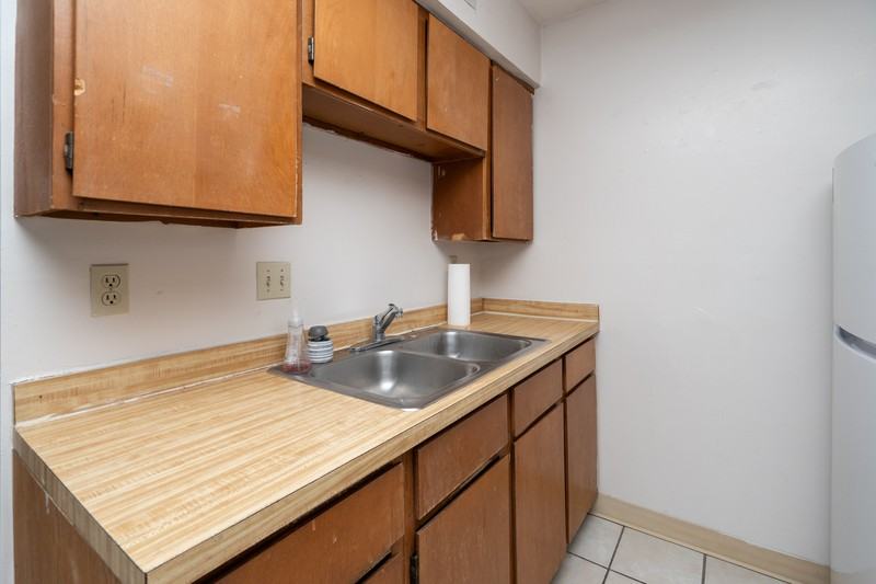 413 W 14th St - Photo 2 of 8