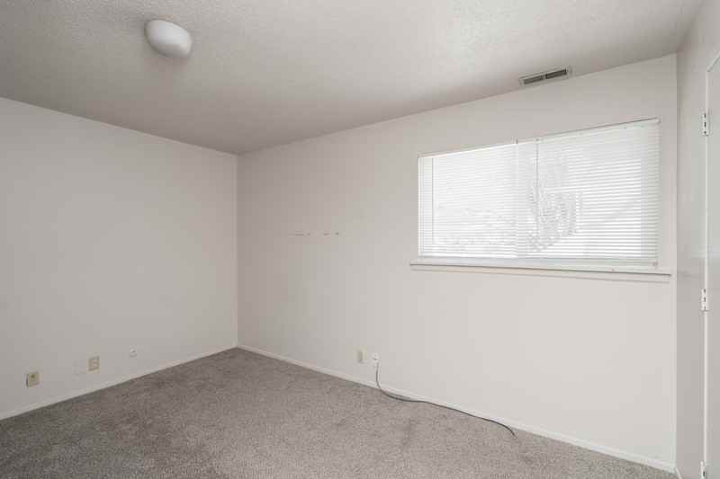 413 W 14th St - Photo 5 of 8