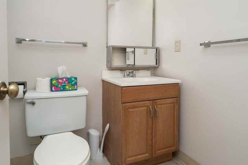 413 W 14th St - Photo 7 of 8